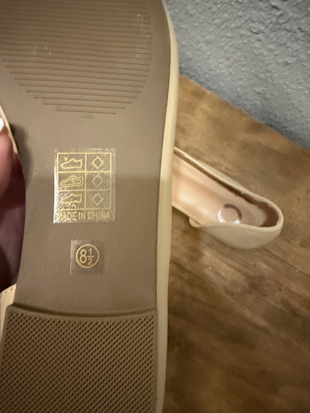 Pointed Toe Women's Flats in Beige size 8.5 - Picture 5 of 5